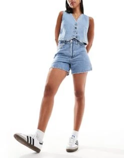 Hollister Ultra High Rise 90s Fit Denim Short In Mid Blue For Women Medium Clean Hem -Hollister Shop 206685045 3