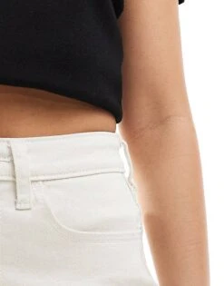 Hollister High Rise Mom Short In White With Destroy Hem For Women White Clean Fray -Hollister Shop 206685091 4