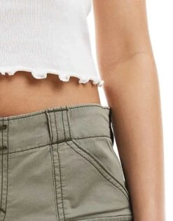 Hollister Low Rise Cargo Short In Green For Women Khaki -Hollister Shop 206685132 5