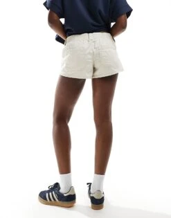 Hollister Low Rise Cargo Short In Cream For Women Birch -Hollister Shop 206901623 4