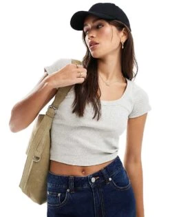 Hollister Scoop Neck T-shirt In Light Grey For Women