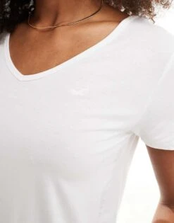 Hollister Logo Detail Relaxed T-shirt In White For Women 9 Hollister Logo Detail Relaxed T-shirt In White For Women -Hollister Shop 207361449 3