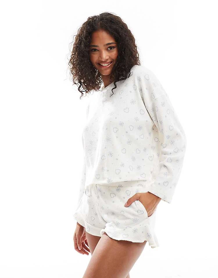 Hollister Nightwear Long Sleeve Top And Flippy Short Set In White For Women 7 Hollister Nightwear Long Sleeve Top And Flippy Short Set In White For Women - Image 5