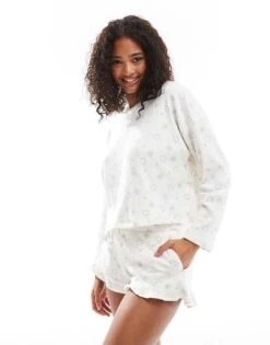 Hollister Nightwear Long Sleeve Top And Flippy Short Set In White For Women