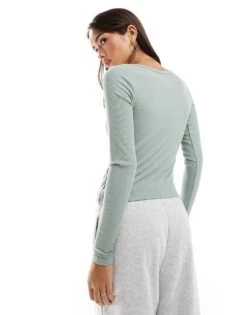 Hollister Icon Long Sleeve Button Through Top In Green For Women 10 Hollister Icon Long Sleeve Button Through Top In Green For Women -Hollister Shop 207361856 4