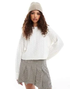 Hollister Cozy Knitted Cropped Jumper In Cream For Women