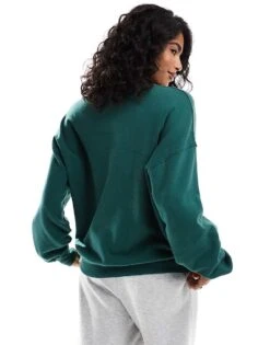 Hollister Motif Crewneck Sweatshirt In Green For Women -Hollister Shop 207362013 3