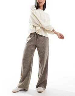 Hollister Pull On Relaxed Trouser In Brown Check For Women -Hollister Shop 207362153 1 browncheck 1