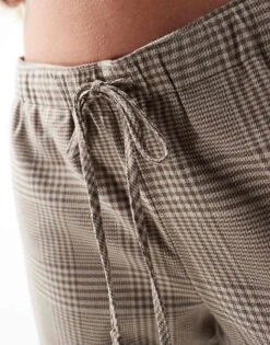 Hollister Pull On Relaxed Trouser In Brown Check For Women -Hollister Shop 207362153 3