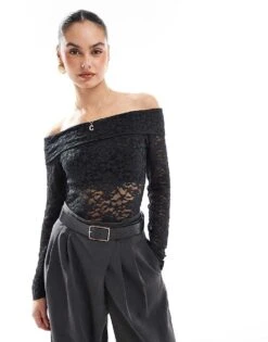 Hollister Off Shoulder Long Sleeve Allover Lace Top In Black For Women