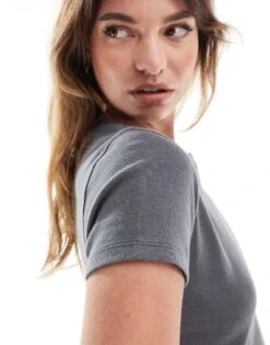 Hollister Crew Neck T-shirt In Charcoal For Women -Hollister Shop 207894134 4