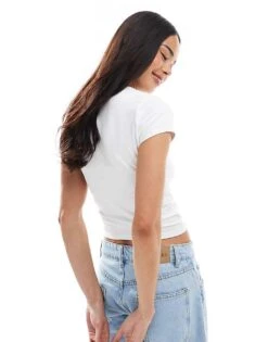 Hollister Longline Baby T-shirt In White For Women -Hollister Shop 207894359 4