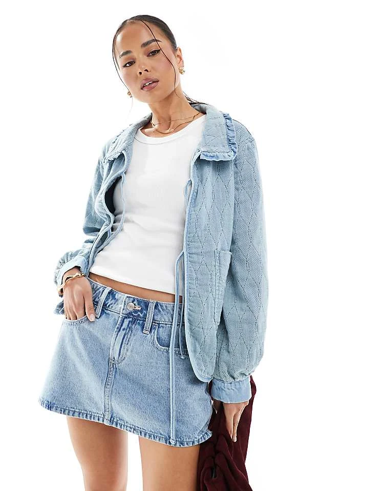 Hollister Applique Low Rise Denim Mini Skirt In Light Wash For Women Grey 5 Hollister Applique Low Rise Denim Mini Skirt In Light Wash For Women Grey - Image 3