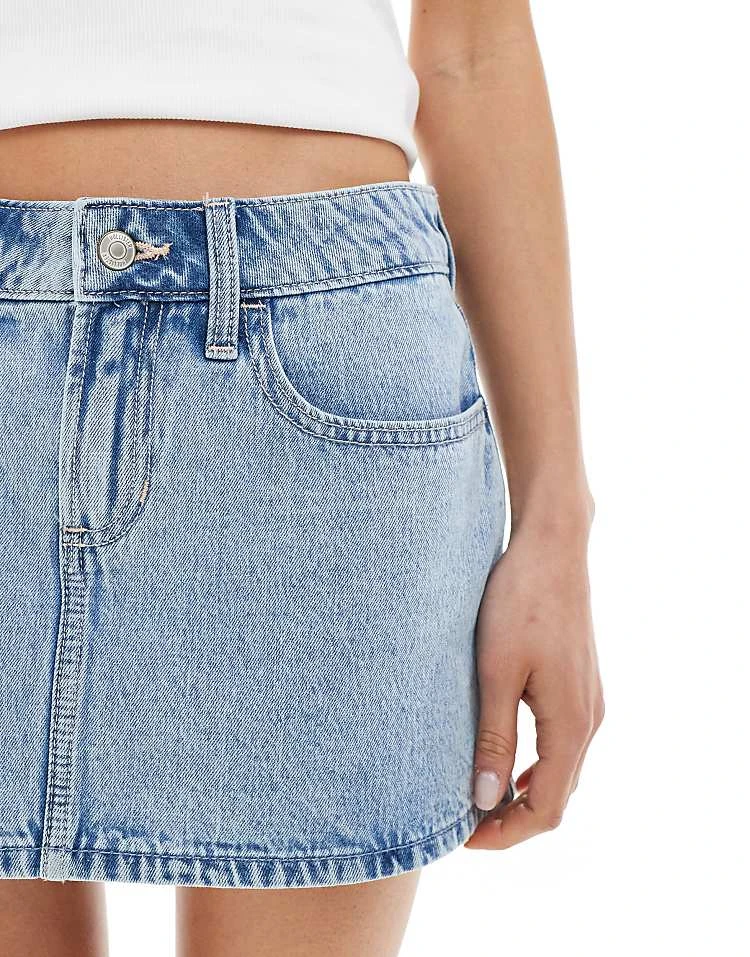 Hollister Applique Low Rise Denim Mini Skirt In Light Wash For Women Grey 6 Hollister Applique Low Rise Denim Mini Skirt In Light Wash For Women Grey - Image 4