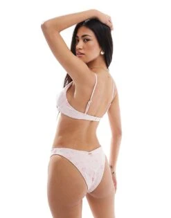 Hollister Underwire Bikini Top Co-ord In Pale Lilac Floral Print For Women Multi 9 Hollister Underwire Bikini Top Co-ord In Pale Lilac Floral Print For Women Multi -Hollister Shop 207894882 3