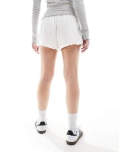 Hollister Low Rise Linen Shorts In White For Women -Hollister Shop 207895622 5