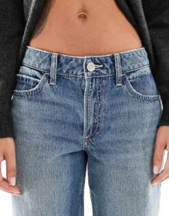 Hollister Curvy Mid Rise Baggy Fit Jean In Medium Blue Wash For Women -Hollister Shop 207895959 4