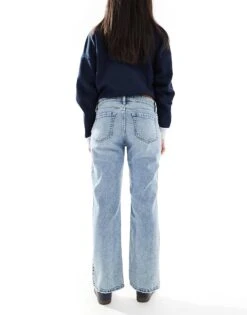 Hollister Low Relaxed Straight Leg Jean In Light Blue Wash For Women Mid Wash 10 Hollister Low Relaxed Straight Leg Jean In Light Blue Wash For Women Mid Wash -Hollister Shop 207896019 3