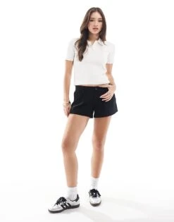 Hollister Low Rise Linen Short In Black For Women -Hollister Shop 207896147 3