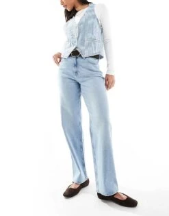 Hollister Ultra High Rise Dad Jean In Medium Blue Wash For Women -Hollister Shop 207896336 1 blue 1