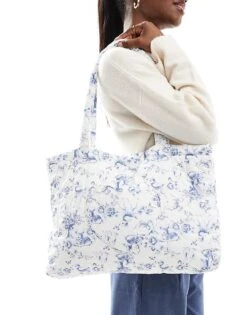 Hollister Large Sleepover Bag With Heart Detail In Blue Floral Print For Women Multi -Hollister Shop 207896337 1 multi 1