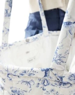 Hollister Large Sleepover Bag With Heart Detail In Blue Floral Print For Women Multi -Hollister Shop 207896337 4