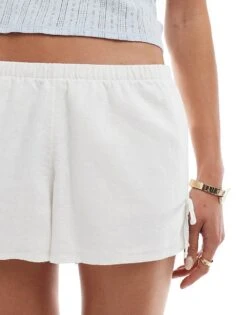 Hollister Pull On Tie Waist Linen Flippy Short In White For Women -Hollister Shop 207896348 5