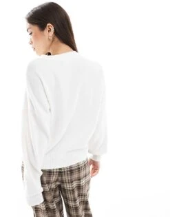 Hollister Knitted Croissiant Graphic Jumper In Cream For Women -Hollister Shop 207900804 4