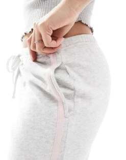 Hollister Contrast Stripe Low Rise Baggy Sweat Pant In Light Grey For Women 10 Hollister Contrast Stripe Low Rise Baggy Sweat Pant In Light Grey For Women -Hollister Shop 207900822 3