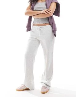 Hollister Contrast Stripe Low Rise Baggy Sweat Pant In Light Grey For Women 12 Hollister Contrast Stripe Low Rise Baggy Sweat Pant In Light Grey For Women -Hollister Shop 207900822 5