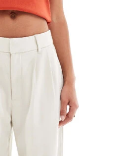 Hollister High Rise Tailored Trouser In Beige For Women -Hollister Shop 207900938 5